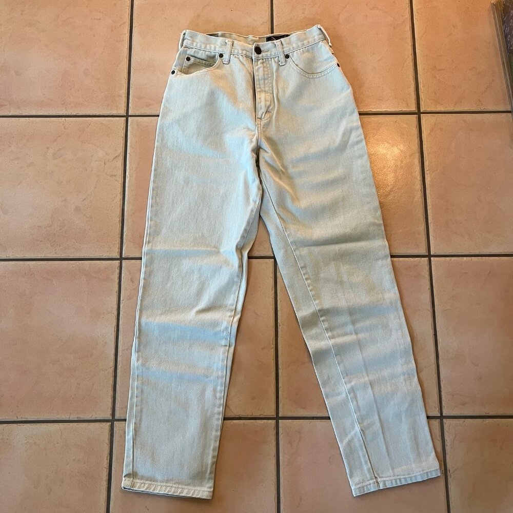 Vintage Eddie Bauer High-Waisted Straight Leg Jeans – Light Wash, Size 6